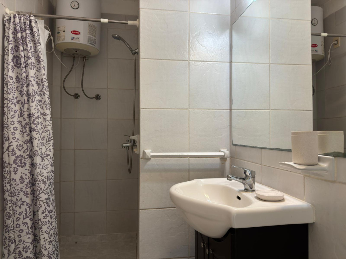 Apartamento ID.2247 - Alquiler disponible, temporada 2026, Punat del este.