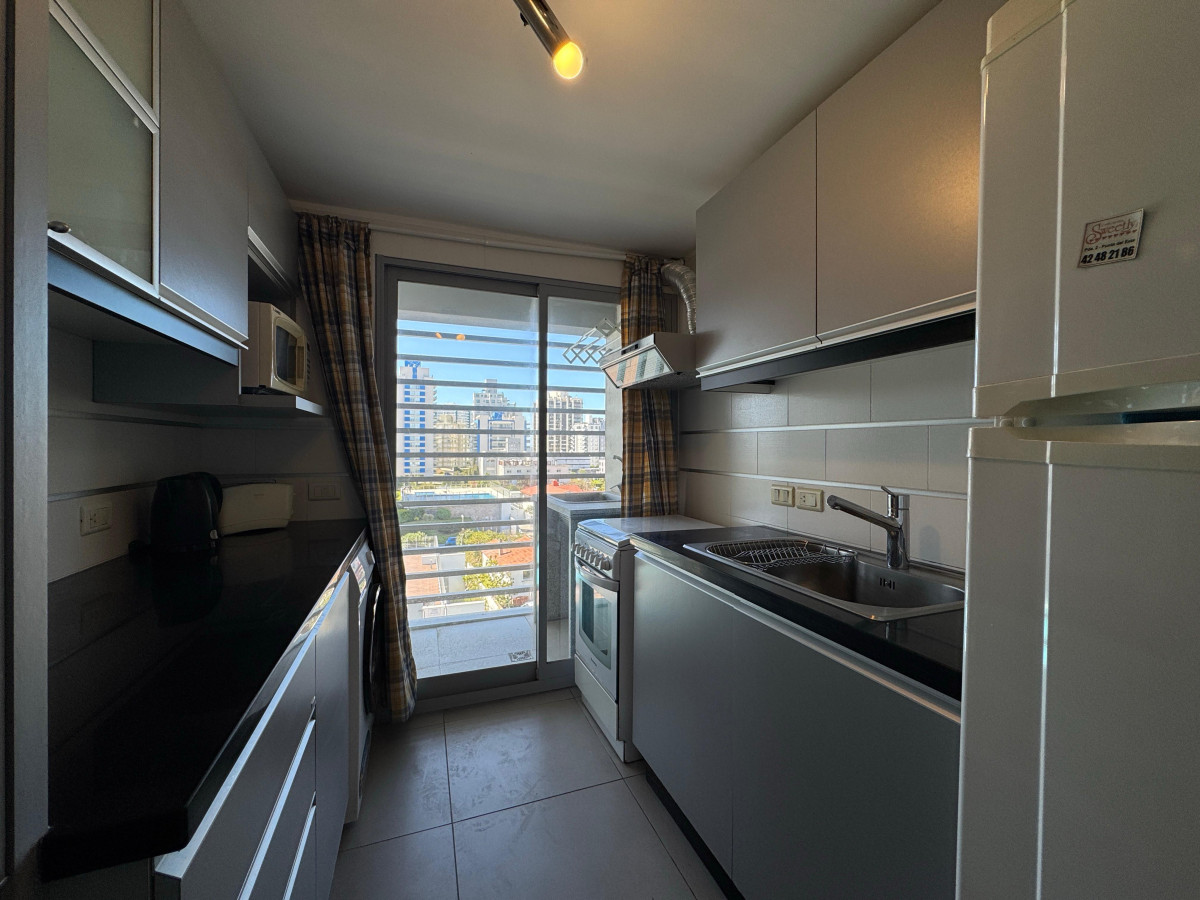 Apartamento ID.2210 - Alquiler de departamento, dos dormitorios, punta del este.