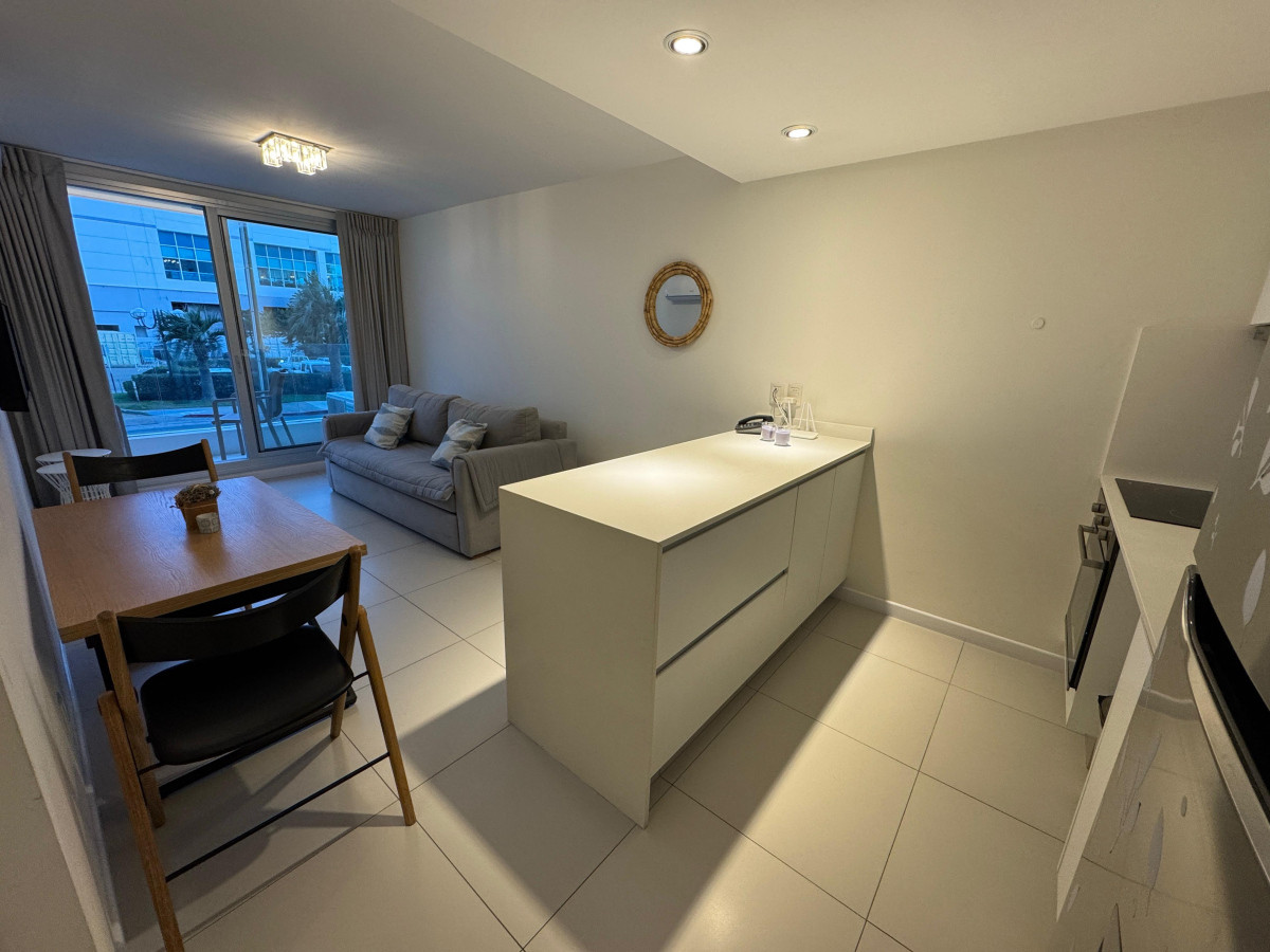 Apartamento ID.1188 - Departamento en alquiler, Playa mansa Punta del este