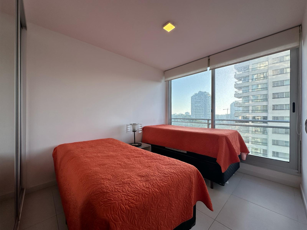 Apartamento ID.515 - Alquiler temporal y alquiler anual departamento de 2 dormitorios en Av. Roosevelt.