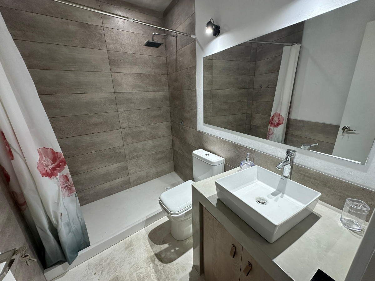 Casa ID.694 - Hermosa casa en alquiler temporal, Pinares, punta del este.