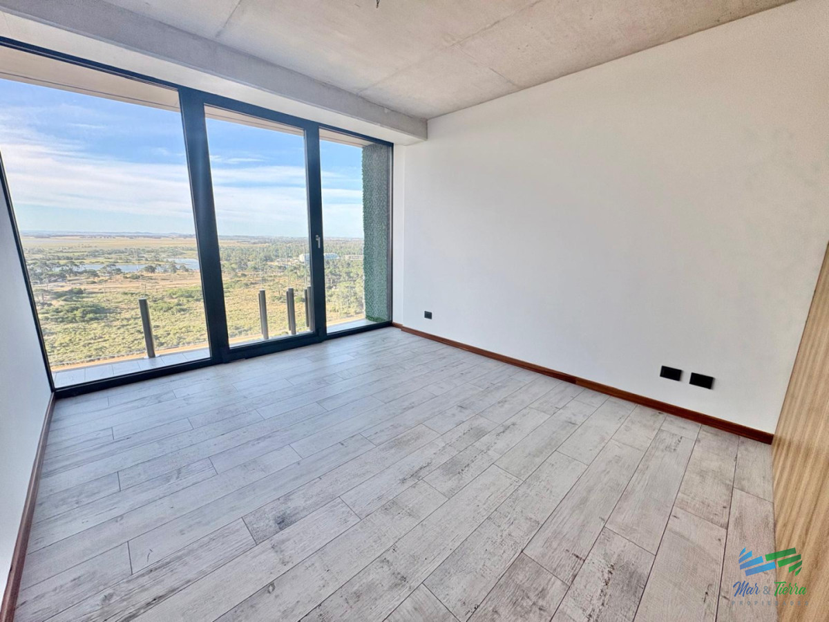 Apartamento ID.5731 - Oportunidad en Surfside - Piso alto | 1 Dormitorio + Toilette