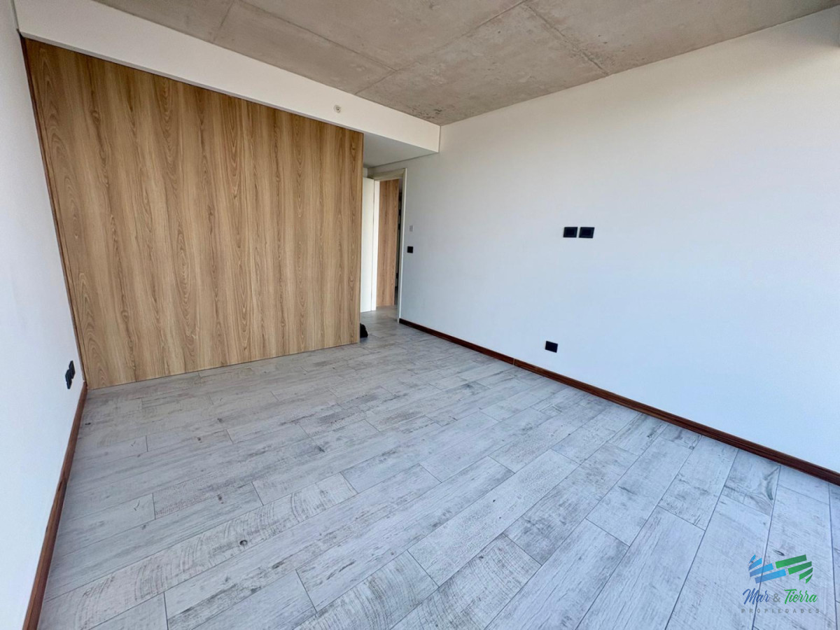 Apartamento ID.5731 - Oportunidad en Surfside - Piso alto | 1 Dormitorio + Toilette