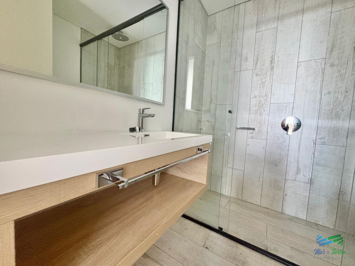 Apartamento ID.5731 - Oportunidad en Surfside - Piso alto | 1 Dormitorio + Toilette