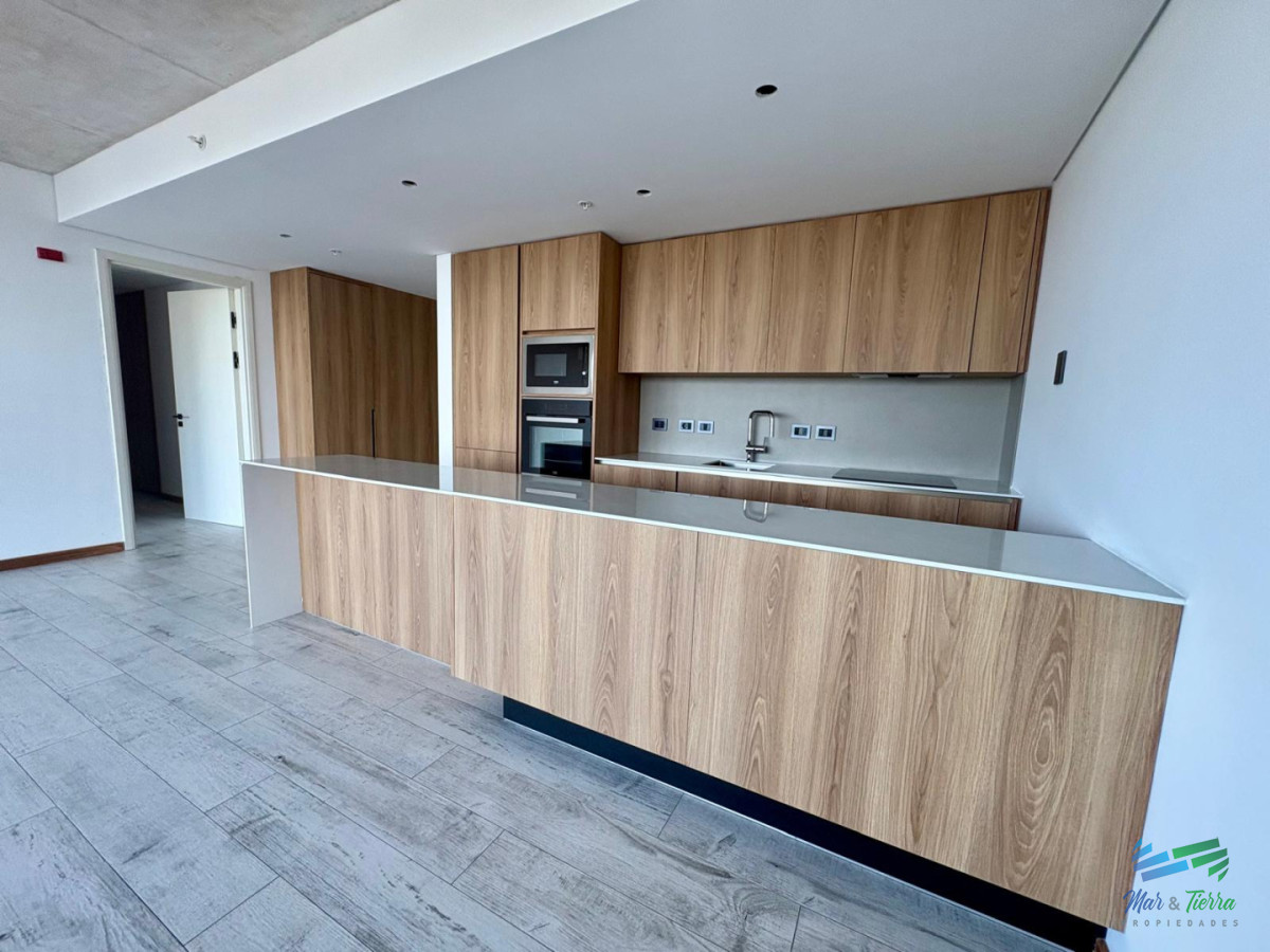 Apartamento ID.5731 - Oportunidad en Surfside - Piso alto | 1 Dormitorio + Toilette