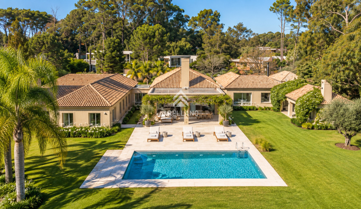 Casa ID.6856 - LA ARBOLADA | UNA PROPIEDAD ÚNICA POR ESCALA - 4.200 m² de terreno · 660 m² construidos · 6 dormitorios · 8 baños