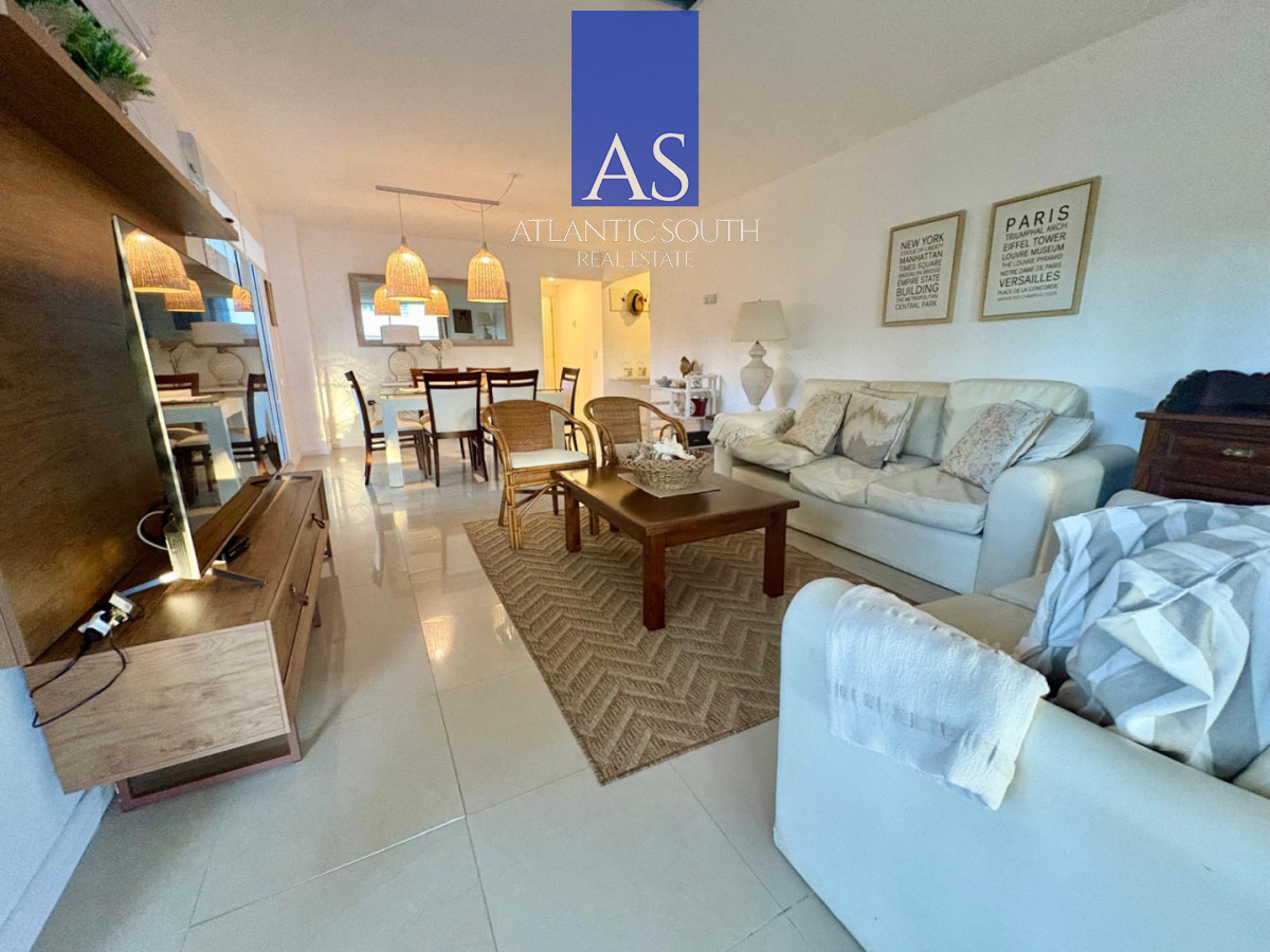 Apartamento ID.4742 - Apartamento moderno 2 dormitorios con parrillero propio Plaza México Punta del Este