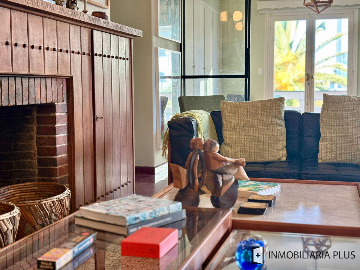 Apartamento ID.1582 - Alquiler anual de Apartamento de  3 dormitorios, 2 baños en la Península de Punta del Este