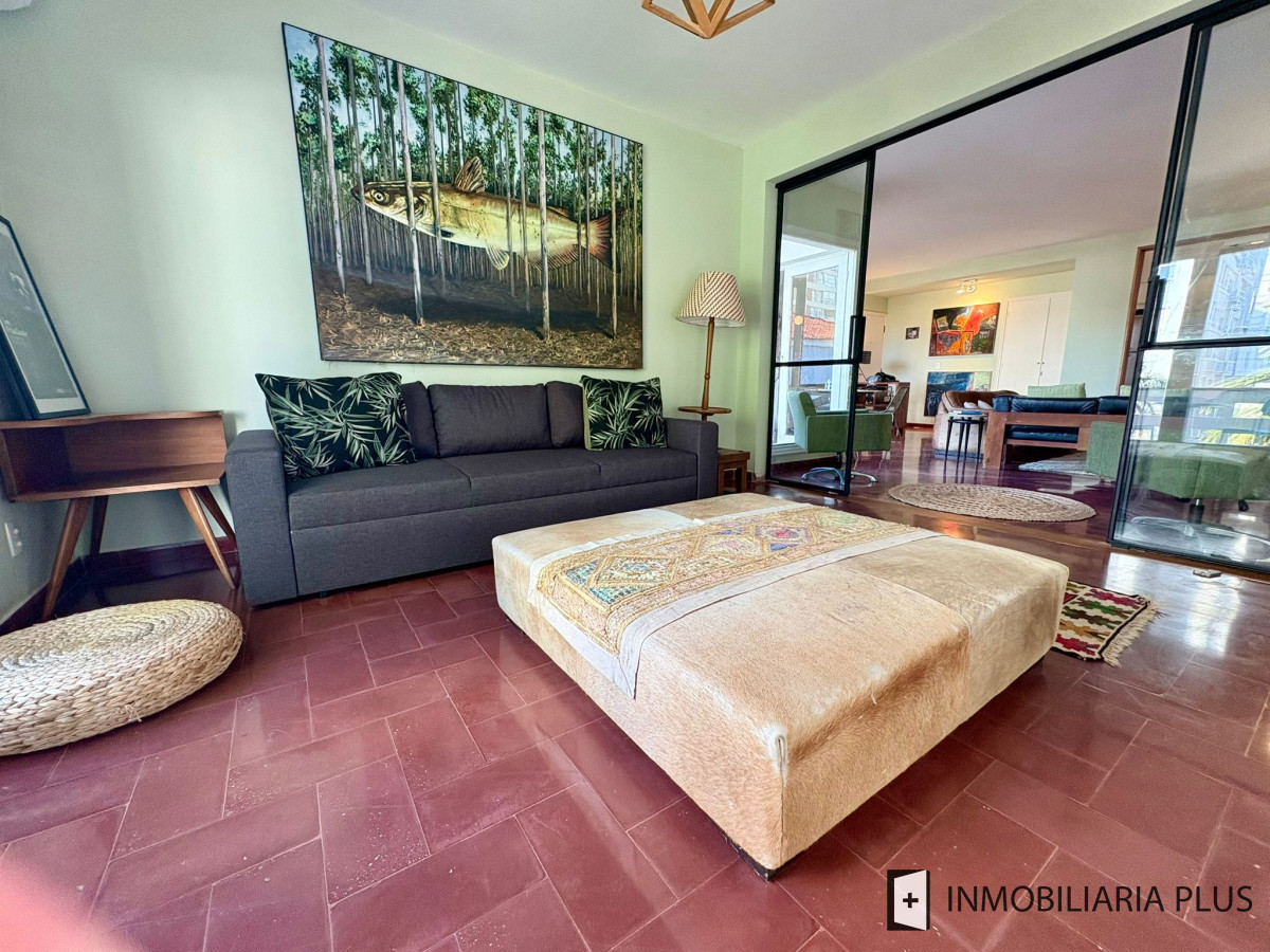Apartamento ID.1582 - Alquiler anual de Apartamento de  3 dormitorios, 2 baños en la Península de Punta del Este