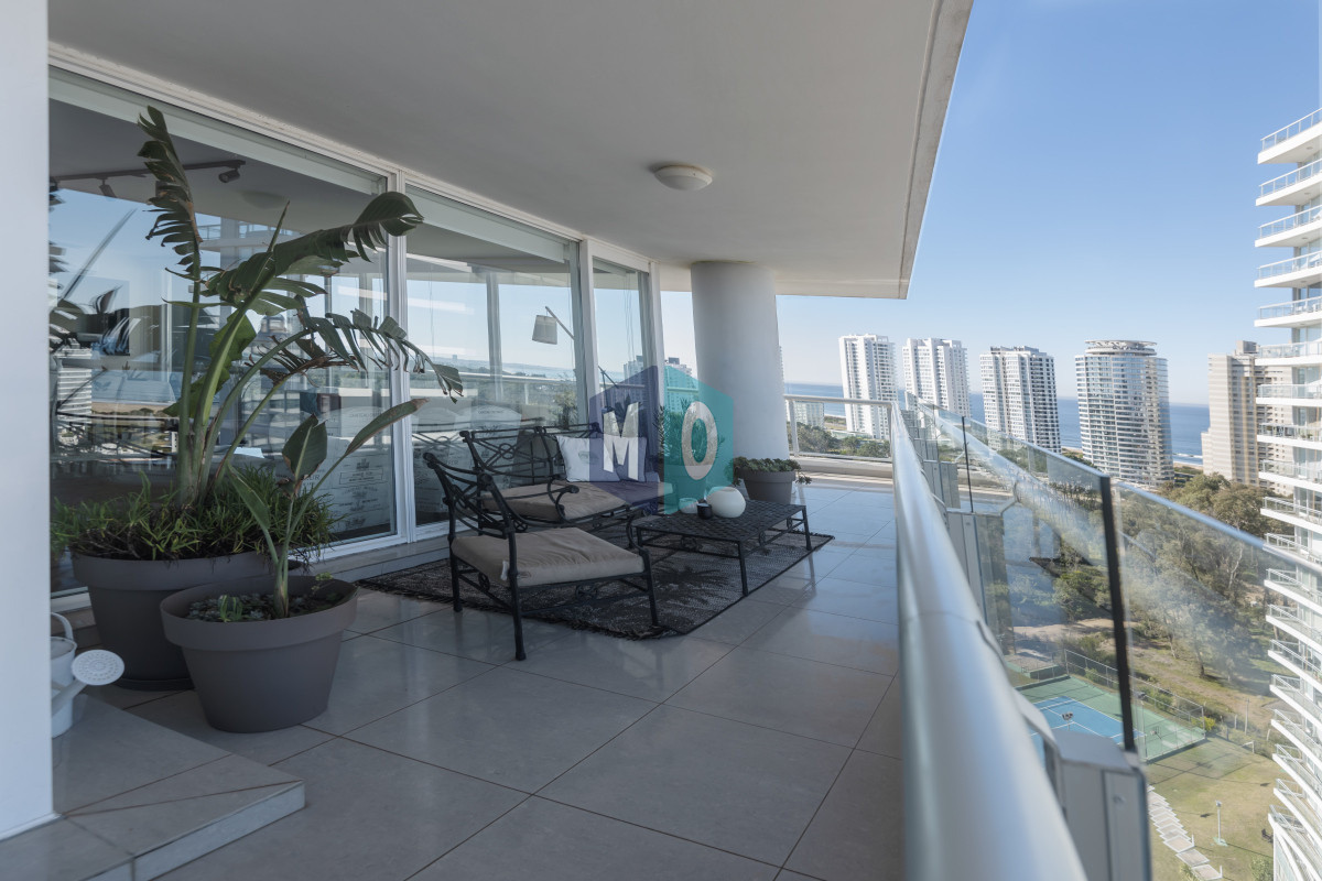 Apartamento ID.1124 - Esquinero Piso Alto en Torre ONE