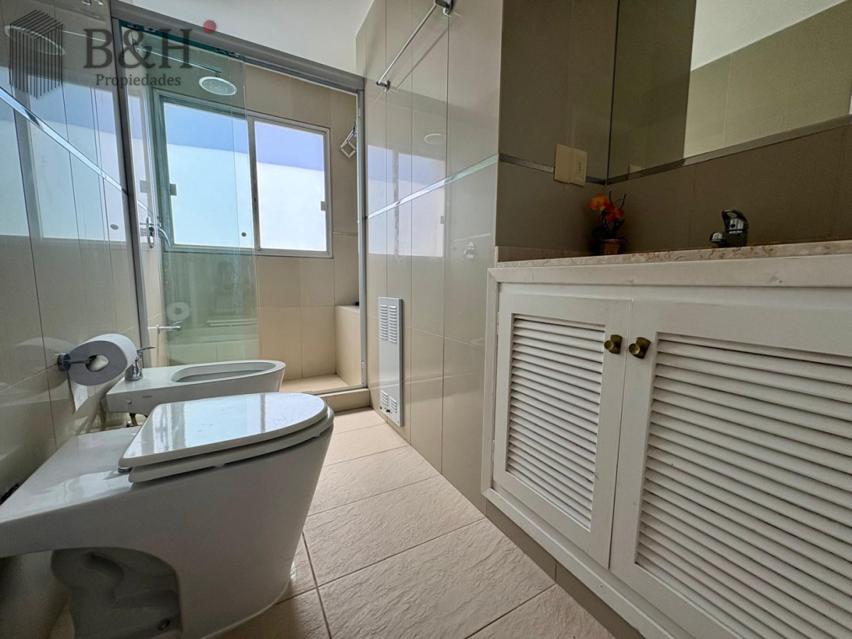 Apartamento ID.6738 - Apartamento en primera línea de Playa Mansa - Edificio Ilha Bella