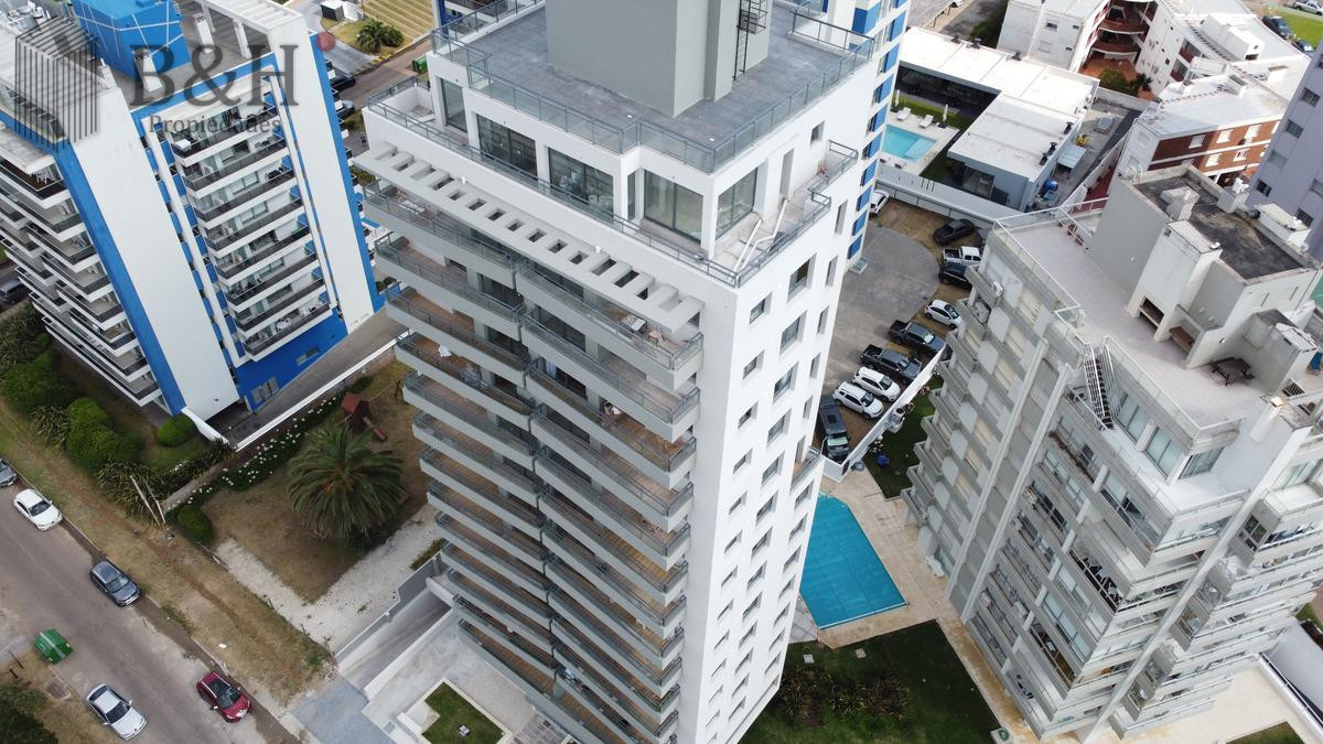 Apartamento ID.6651 - Venta · 2 dormitorios con vista ! Punta del Este
