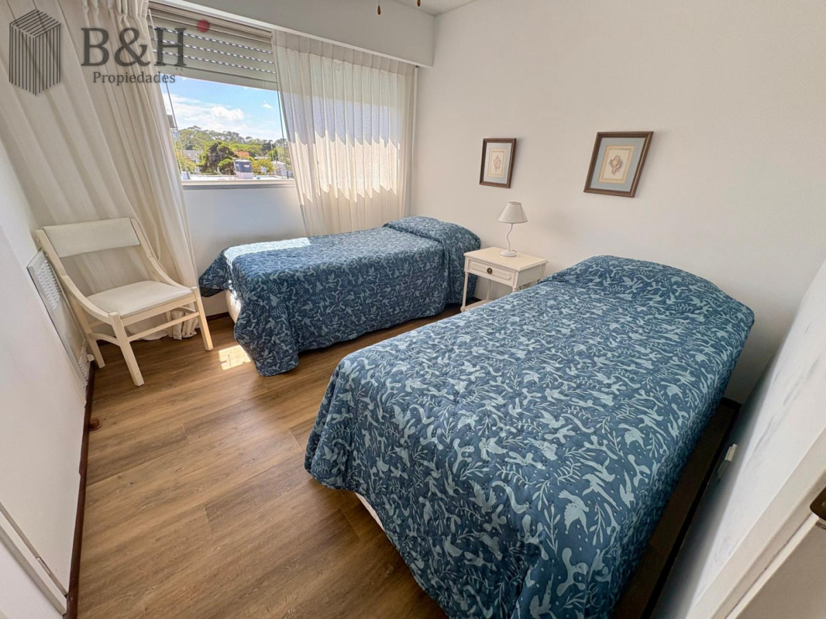 Apartamento ID.6738 - Apartamento en primera línea de Playa Mansa - Edificio Ilha Bella