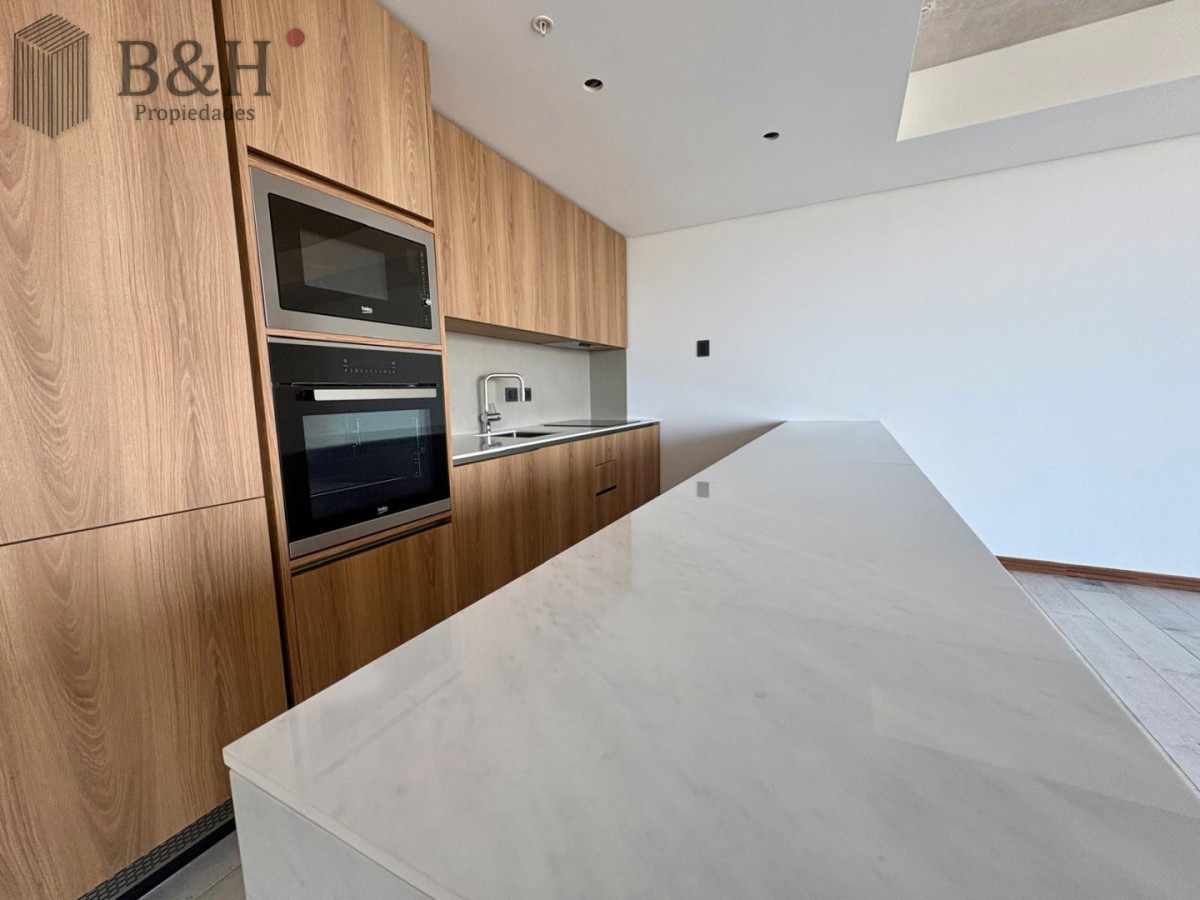 Apartamento ID.6648 - Oportunidad en Surfside - Piso alto | 1 Dormitorio + Toilette