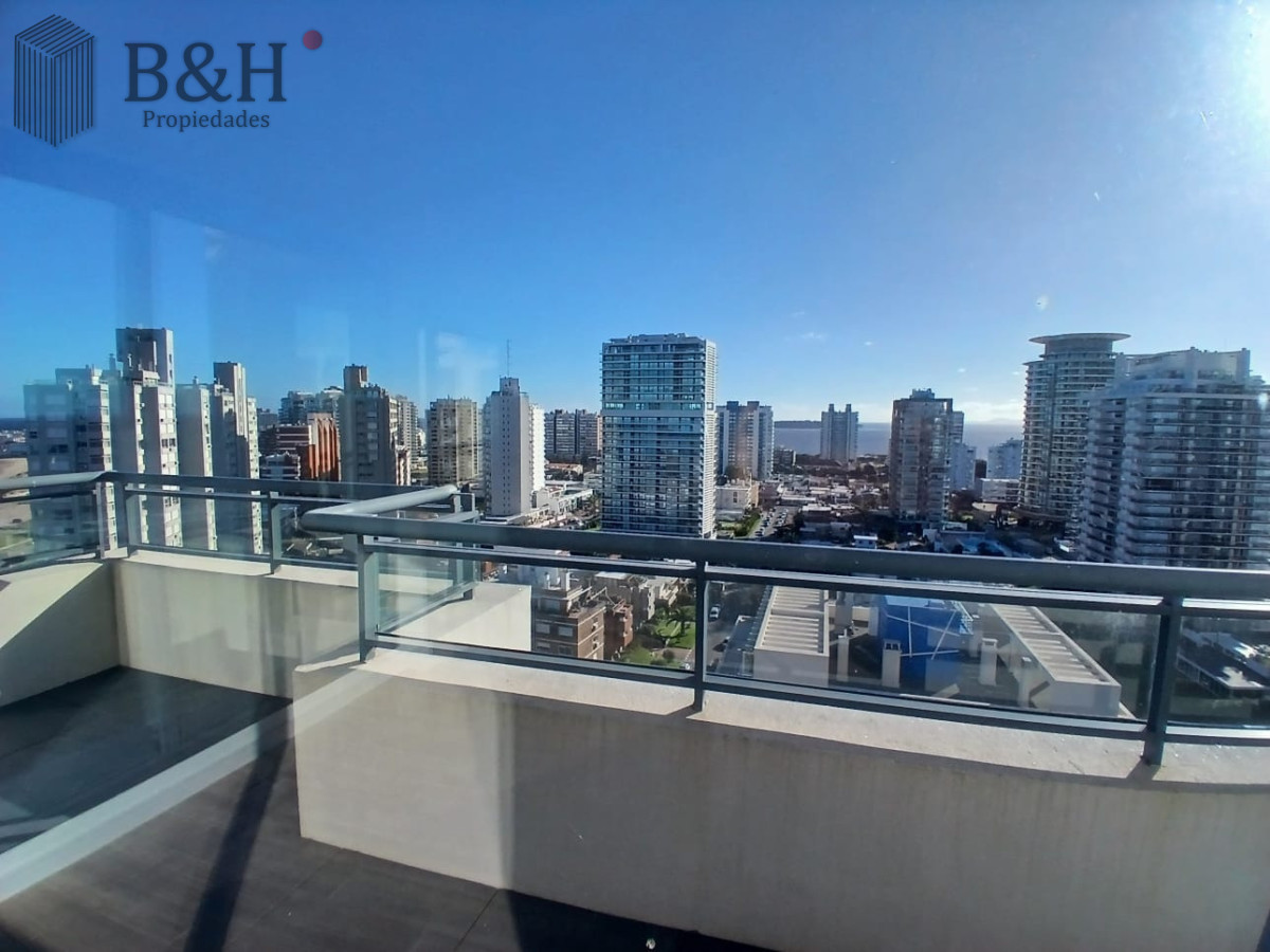 Apartamento ID.6878 - Penthouse de 2 dorm. en Torre Gauguin en Siglo Sol II