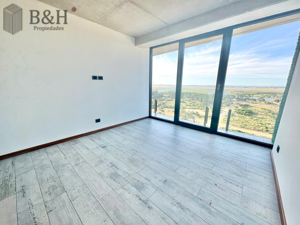 Apartamento ID.6648 - Oportunidad en Surfside - Piso alto | 1 Dormitorio + Toilette