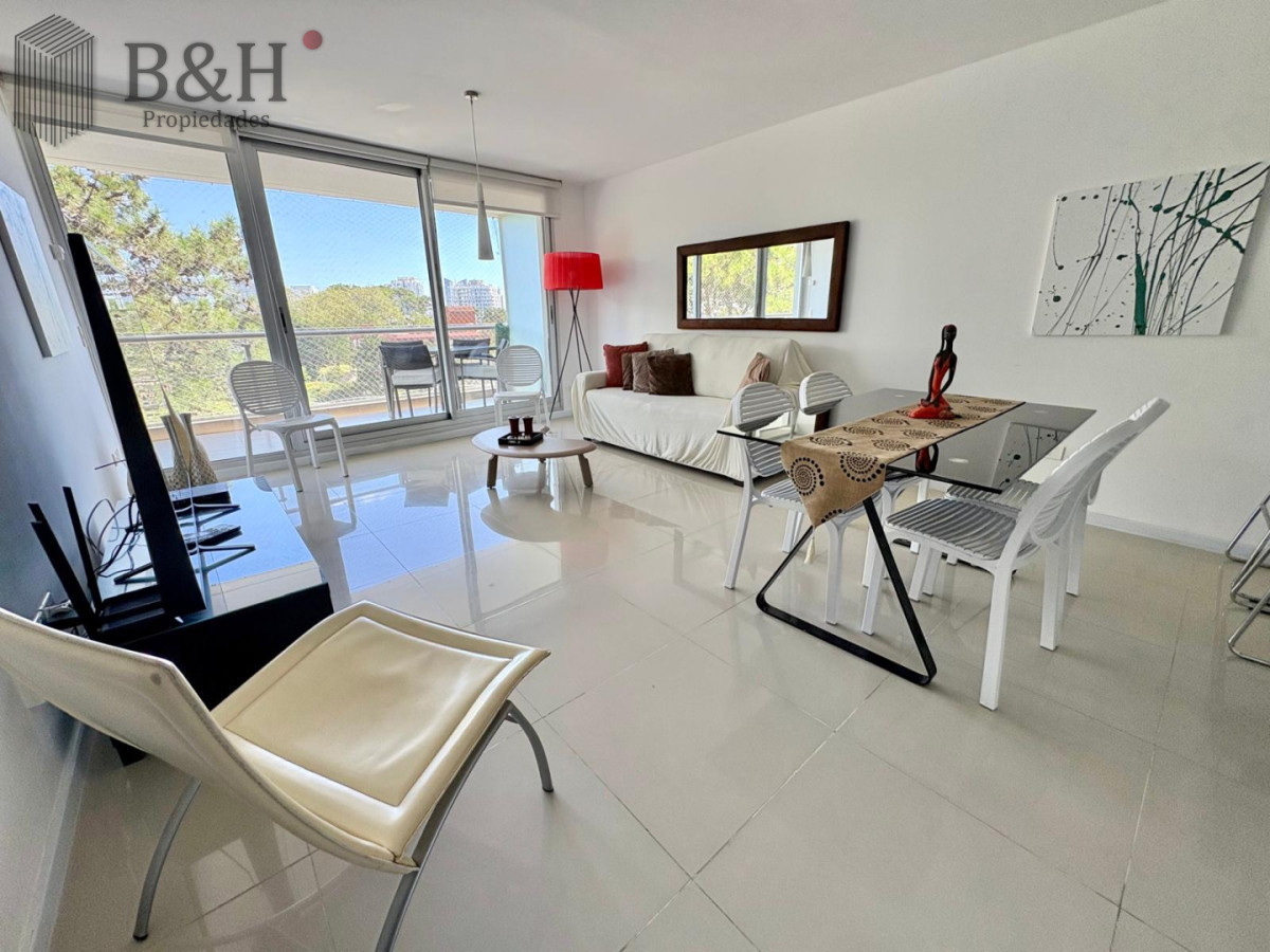 Apartamento ID.6740 - Alquiler Anual - Edificio Be Punta - 2 dorm