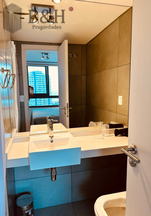 Apartamento ID.6651 - Venta · 2 dormitorios con vista ! Punta del Este