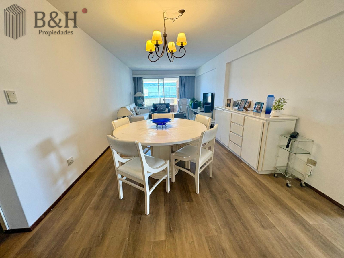 Apartamento ID.6738 - Apartamento en primera línea de Playa Mansa - Edificio Ilha Bella
