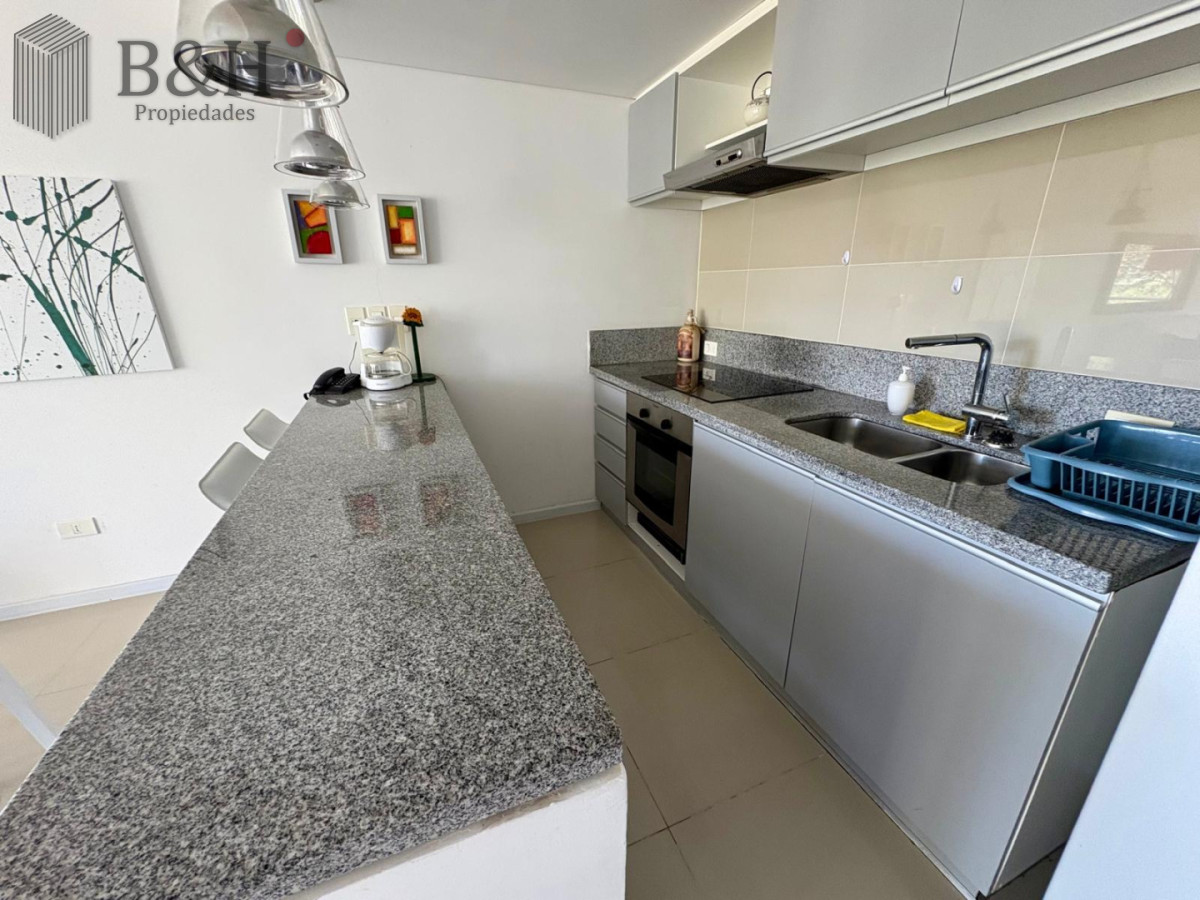 Apartamento ID.6740 - Alquiler Anual - Edificio Be Punta - 2 dorm
