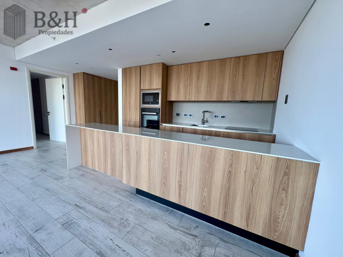 Apartamento ID.6648 - Oportunidad en Surfside - Piso alto | 1 Dormitorio + Toilette