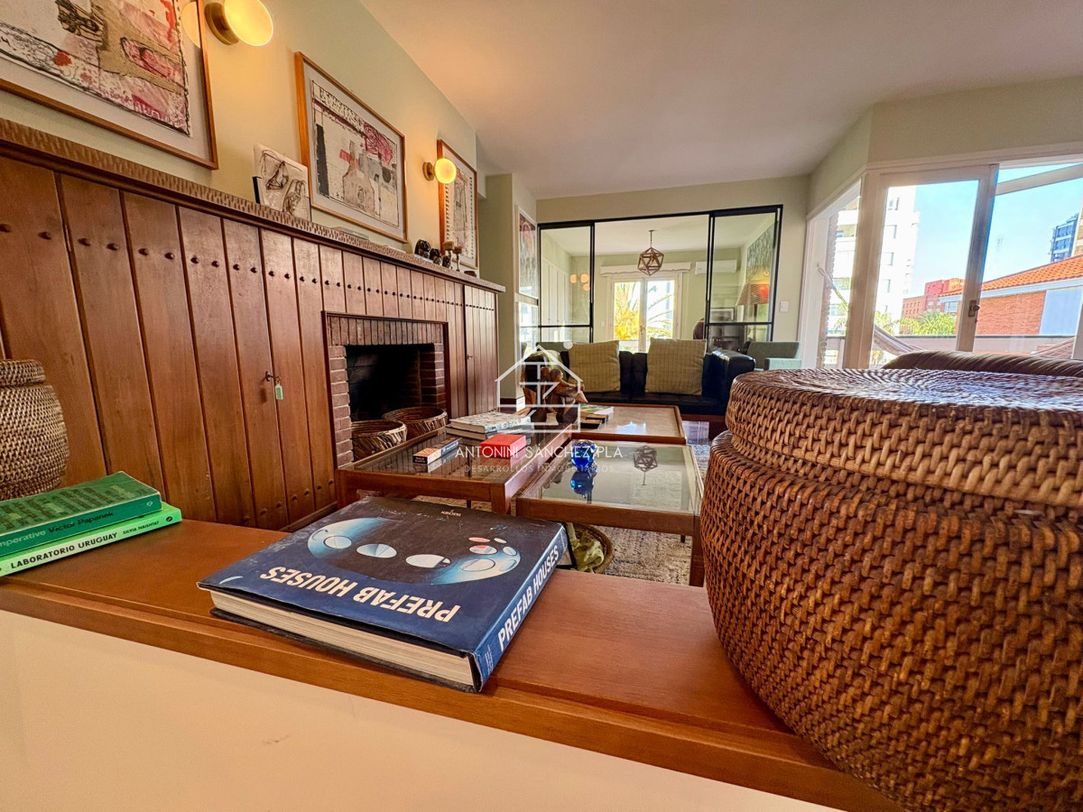 Apartamento ID.3983 - ALQUILER ANUAL 3 DORM - Departamento único a pasos del Puerto