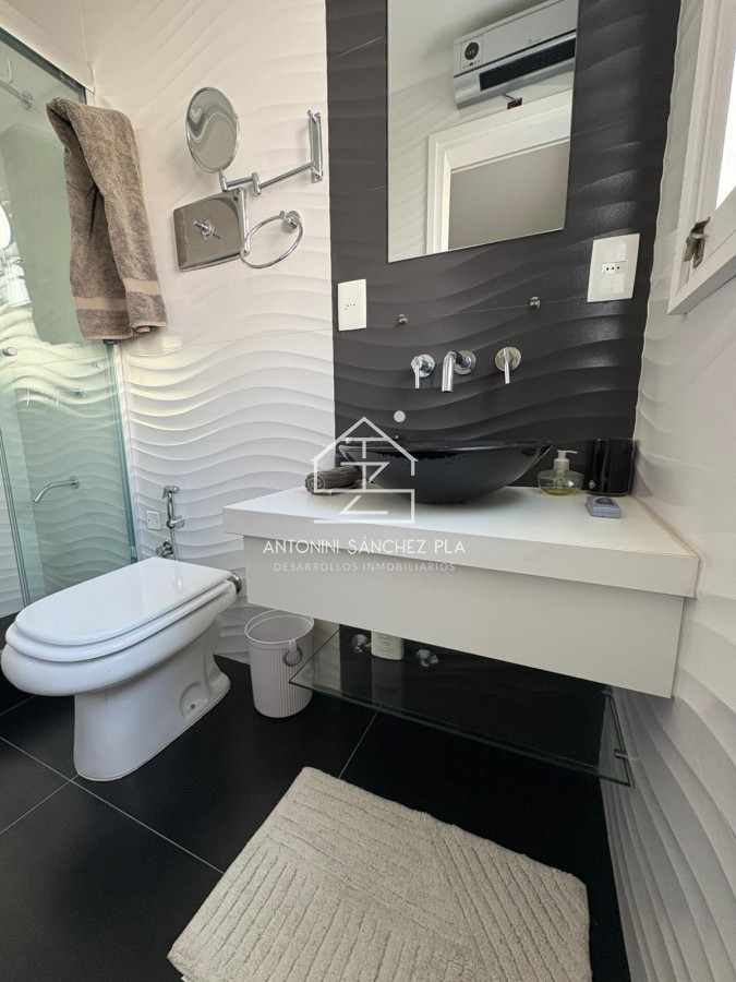 Apartamento ID.3983 - ALQUILER ANUAL 3 DORM - Departamento único a pasos del Puerto