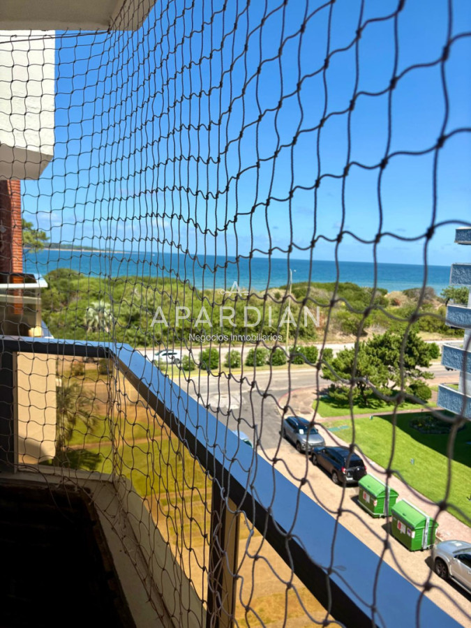 Apartamento ID.21099231 - Apartamento en primera línea de Playa Mansa - Edificio Ilha Bella