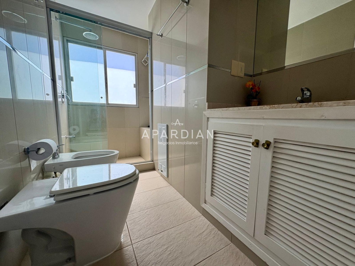 Apartamento ID.21099231 - Apartamento en primera línea de Playa Mansa - Edificio Ilha Bella