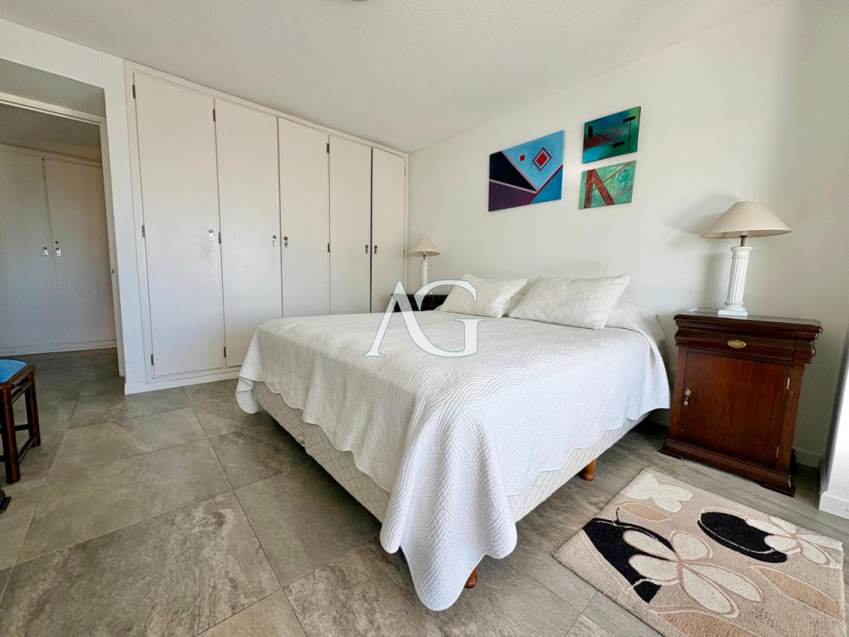 Apartamento ID.542 - Edificio Delfín Reciclado | Primera Línea - Playa Brava, Parada 4