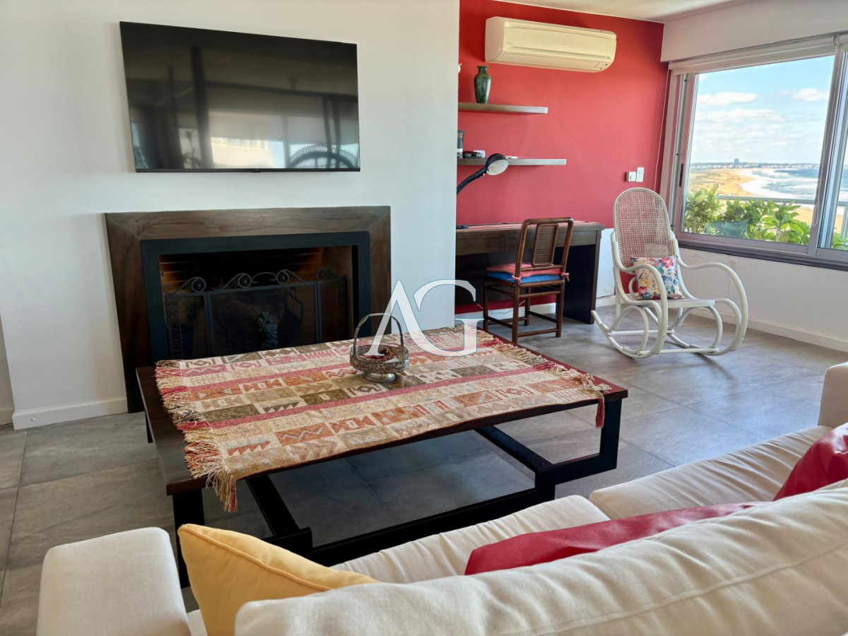 Apartamento ID.542 - Edificio Delfín Reciclado | Primera Línea - Playa Brava, Parada 4