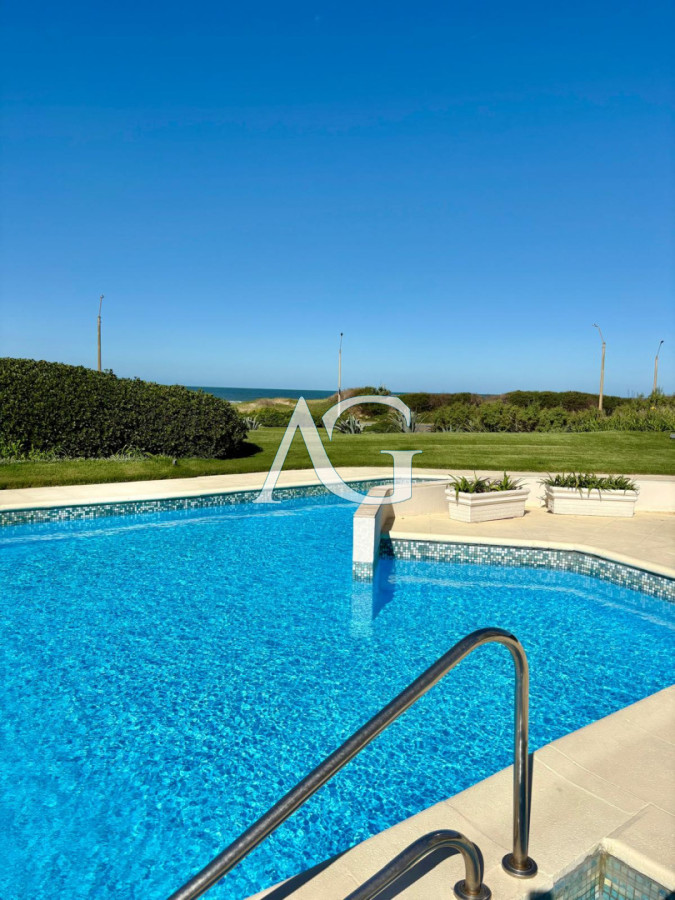 Apartamento ID.542 - Edificio Delfín Reciclado | Primera Línea - Playa Brava, Parada 4