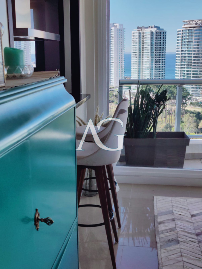Apartamento ID.428 - Esquinero Piso Alto en Torre ONE