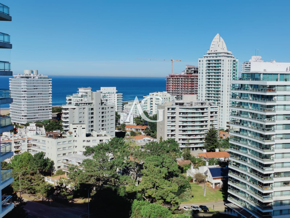 Apartamento ID.428 - Esquinero Piso Alto en Torre ONE