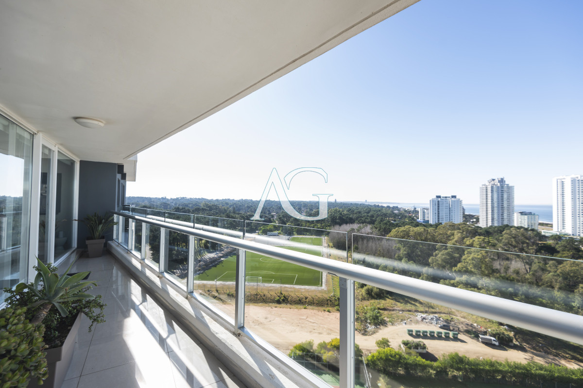 Apartamento ID.428 - Esquinero Piso Alto en Torre ONE