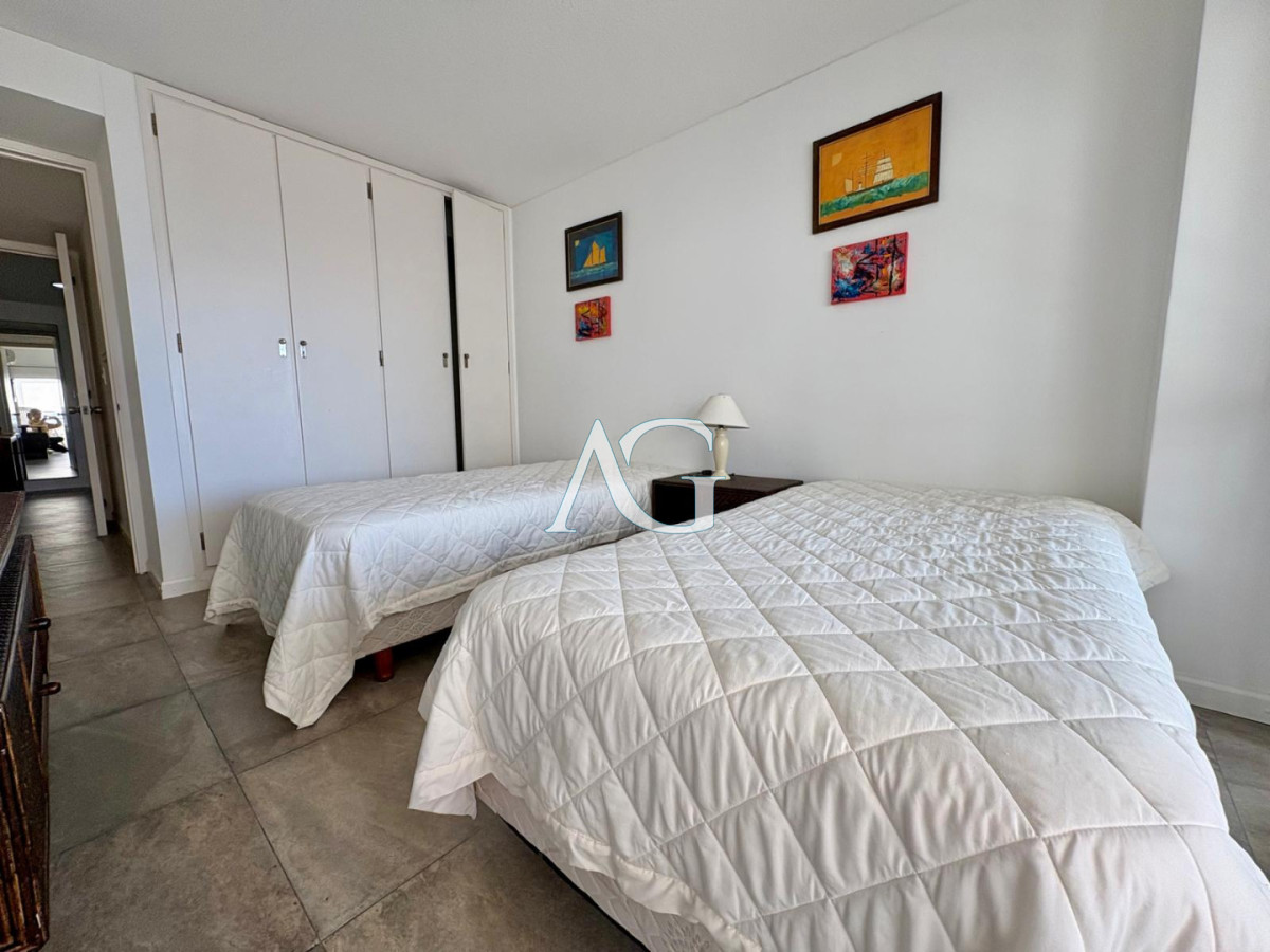 Apartamento ID.542 - Edificio Delfín Reciclado | Primera Línea - Playa Brava, Parada 4