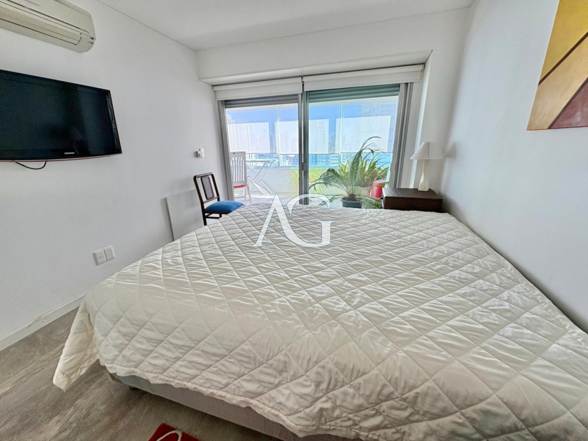 Apartamento ID.542 - Edificio Delfín Reciclado | Primera Línea - Playa Brava, Parada 4