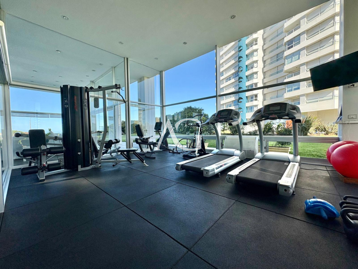 Apartamento ID.542 - Edificio Delfín Reciclado | Primera Línea - Playa Brava, Parada 4