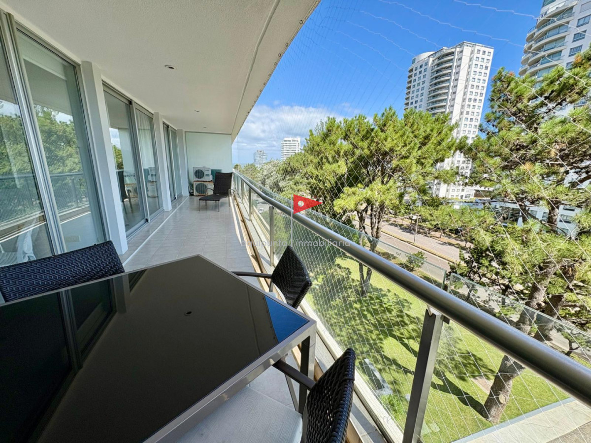 Apartamento ID.297 - Alquiler Anual - Edificio Be Punta - 2 dorm