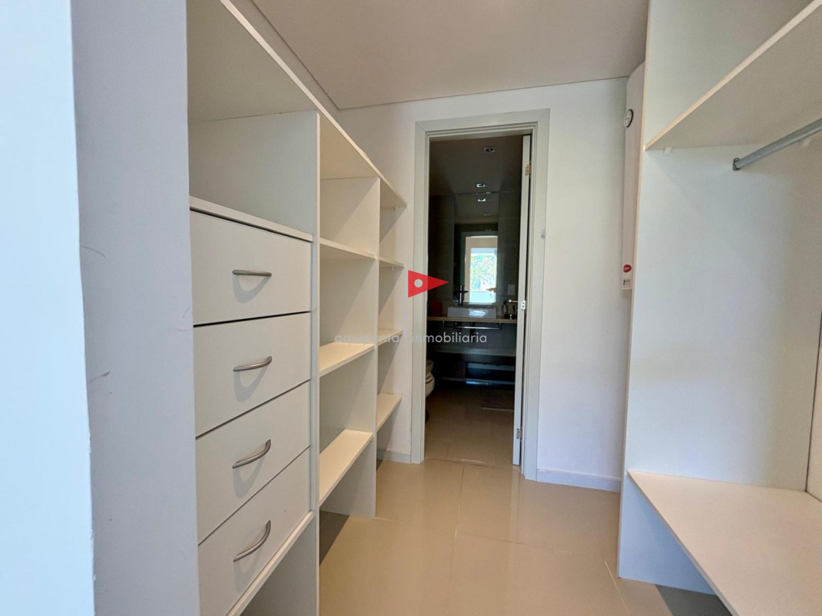 Apartamento ID.297 - Alquiler Anual - Edificio Be Punta - 2 dorm