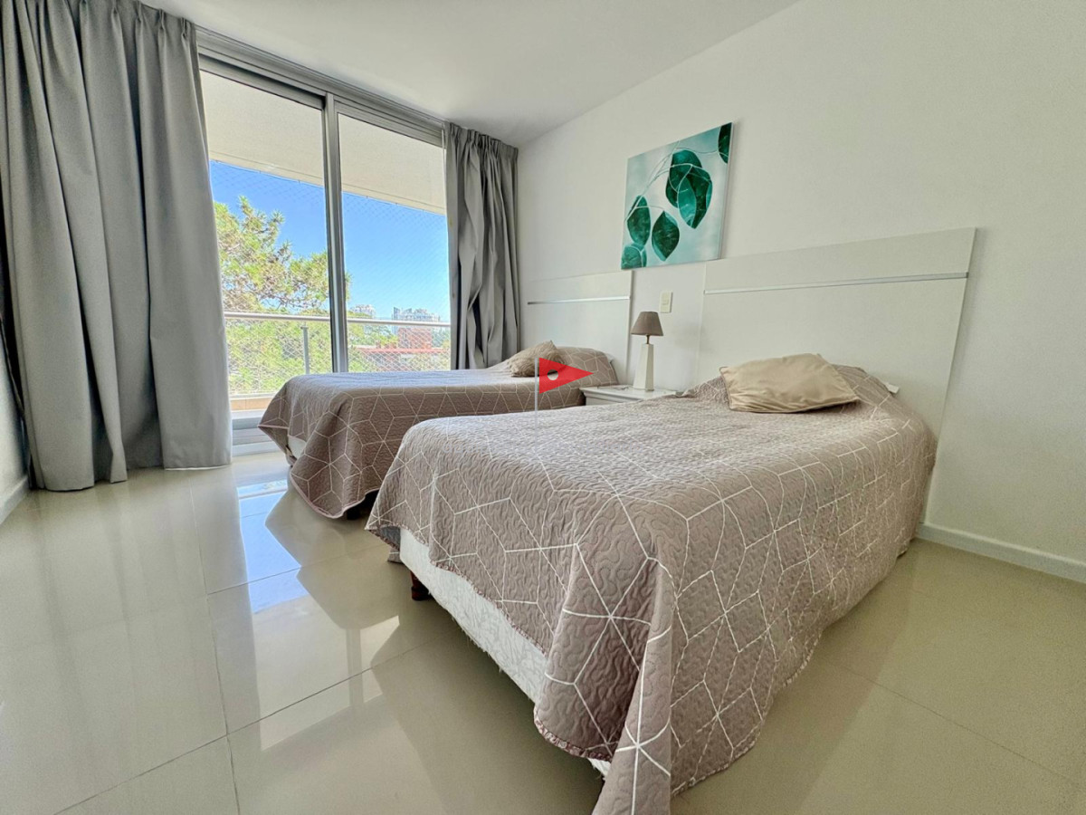 Apartamento ID.297 - Alquiler Anual - Edificio Be Punta - 2 dorm