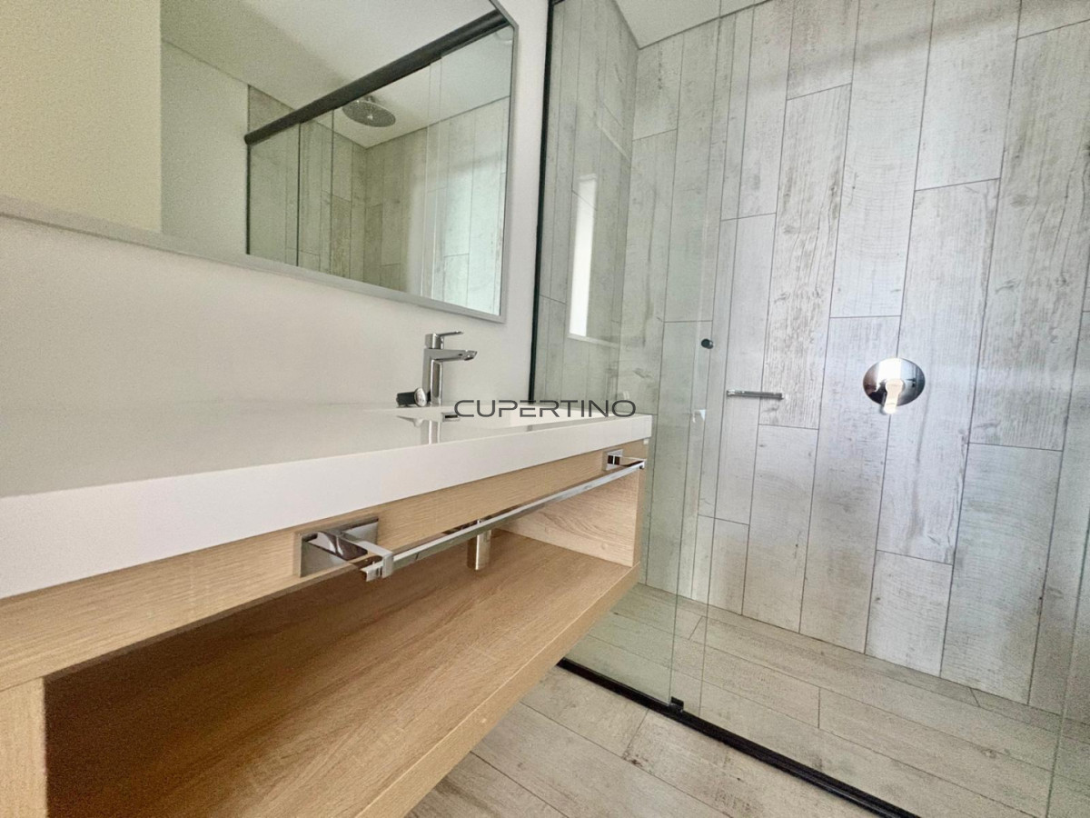 Apartamento ID.2689 - Oportunidad en Surfside - Piso alto | 1 Dormitorio + Toilette