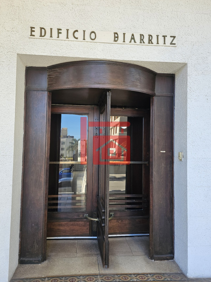 Apartamento ID.252 - Apartamento en alquiler anual 1 dorm - Edificio Biarritz