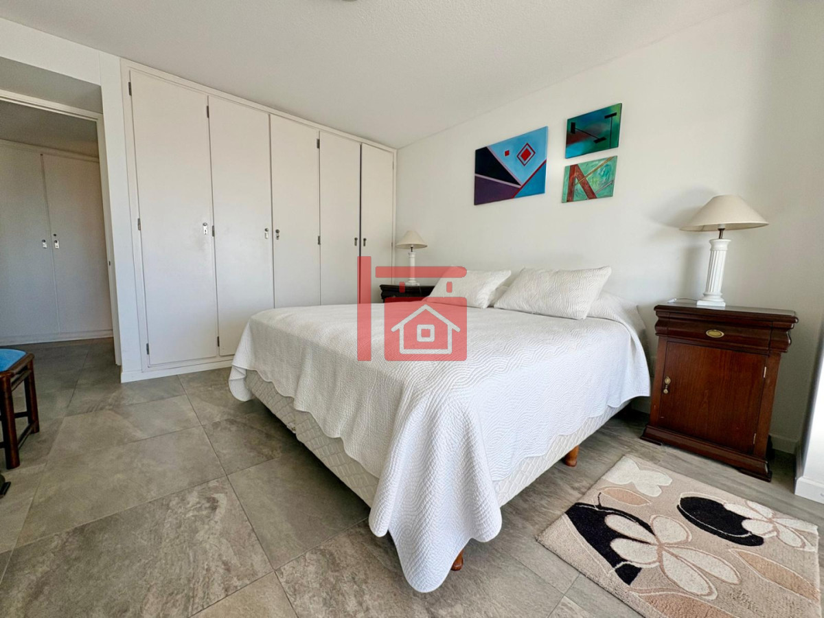 Apartamento ID.585 - Edificio Delfín Reciclado | Primera Línea - Playa Brava, Parada 4