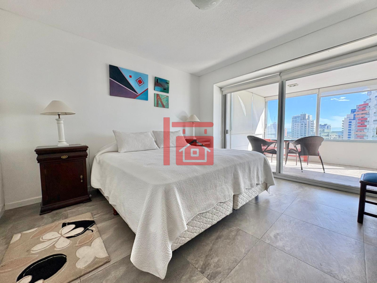 Apartamento ID.585 - Edificio Delfín Reciclado | Primera Línea - Playa Brava, Parada 4
