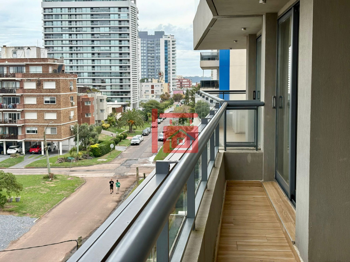 Apartamento ID.250 - Alquiler Anual o Invernal - 2 dorm con vista - Siglo sol II