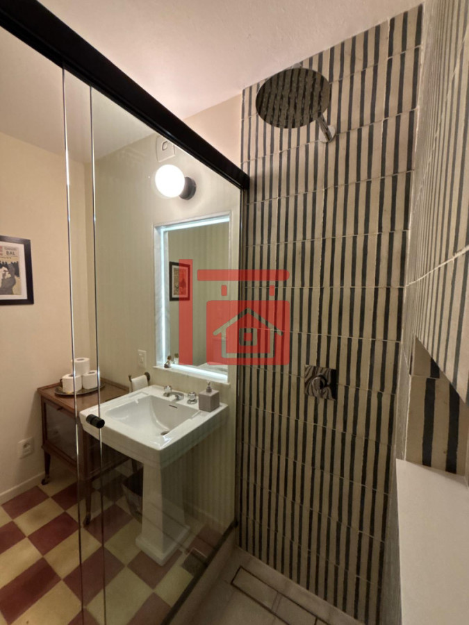Apartamento ID.746 - Apartamento en Alquiler - 3 Dormitorios frente al mar en Punta del Este