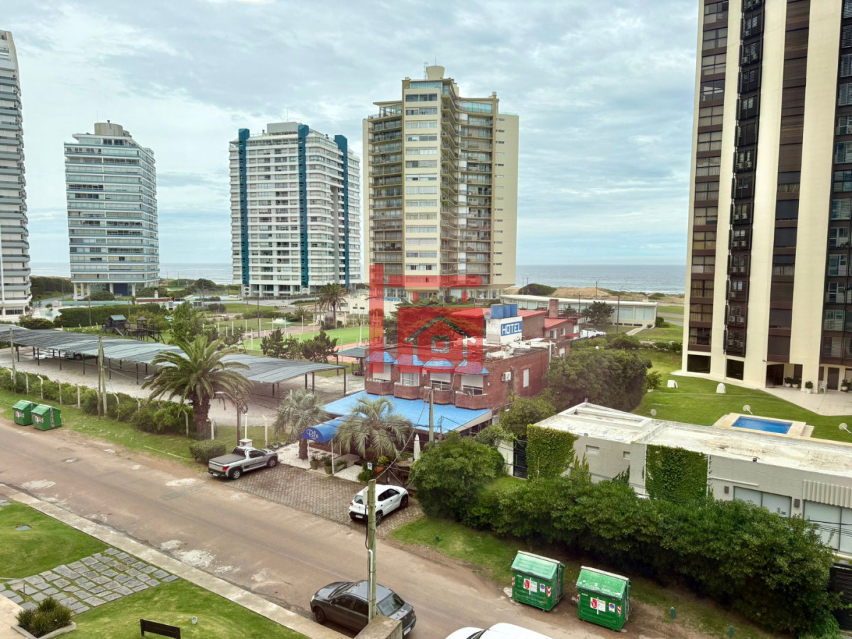 Apartamento ID.250 - Alquiler Anual o Invernal - 2 dorm con vista - Siglo sol II