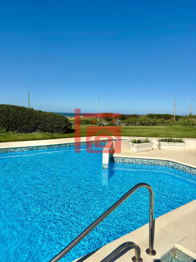 Apartamento ID.585 - Edificio Delfín Reciclado | Primera Línea - Playa Brava, Parada 4