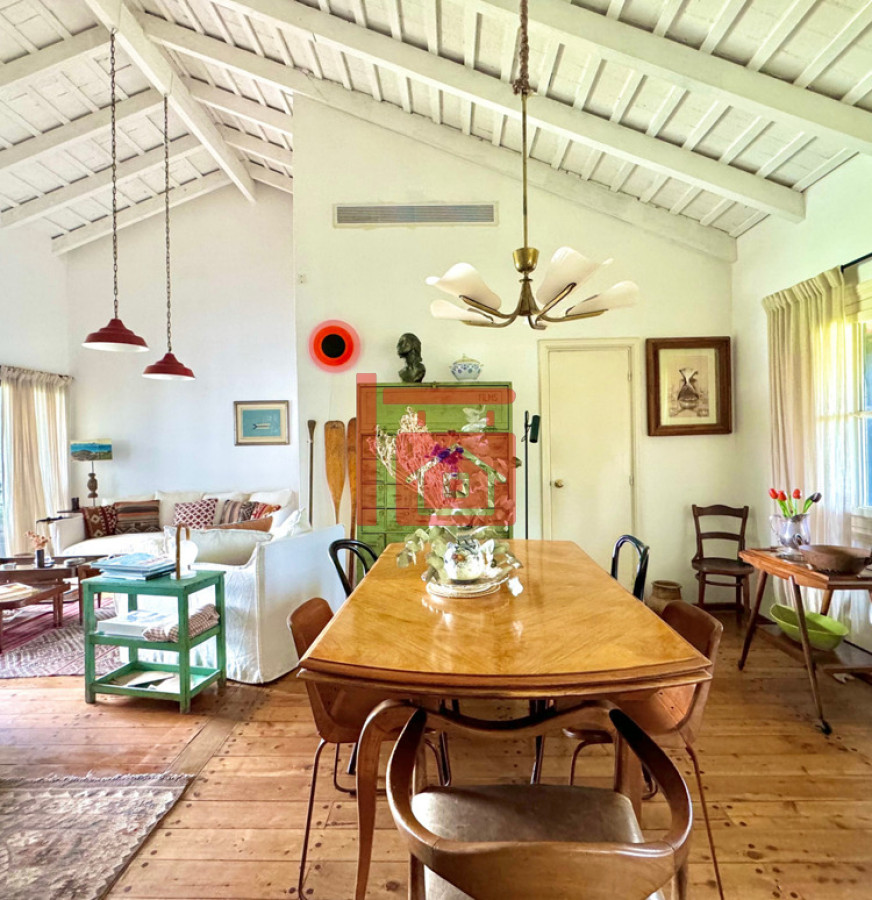 Apartamento ID.746 - Apartamento en Alquiler - 3 Dormitorios frente al mar en Punta del Este